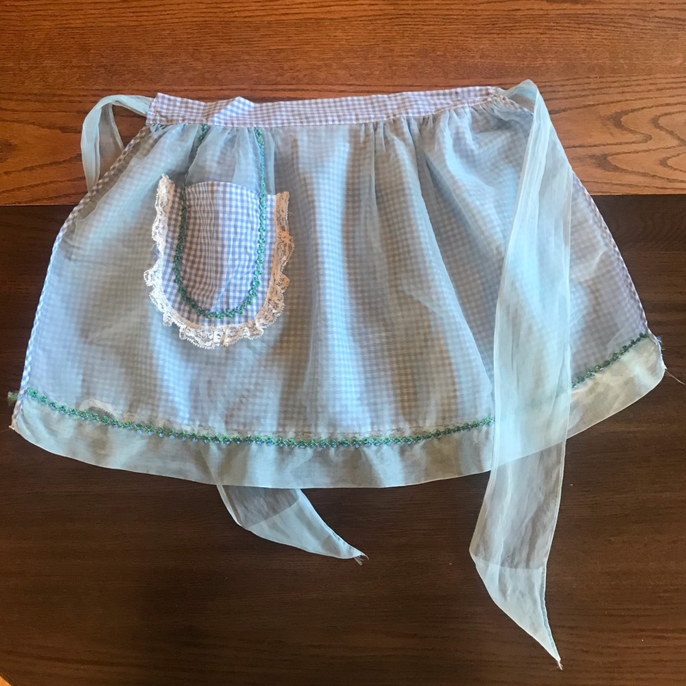 Gingham lace & flowers vintage half apron w/pocket